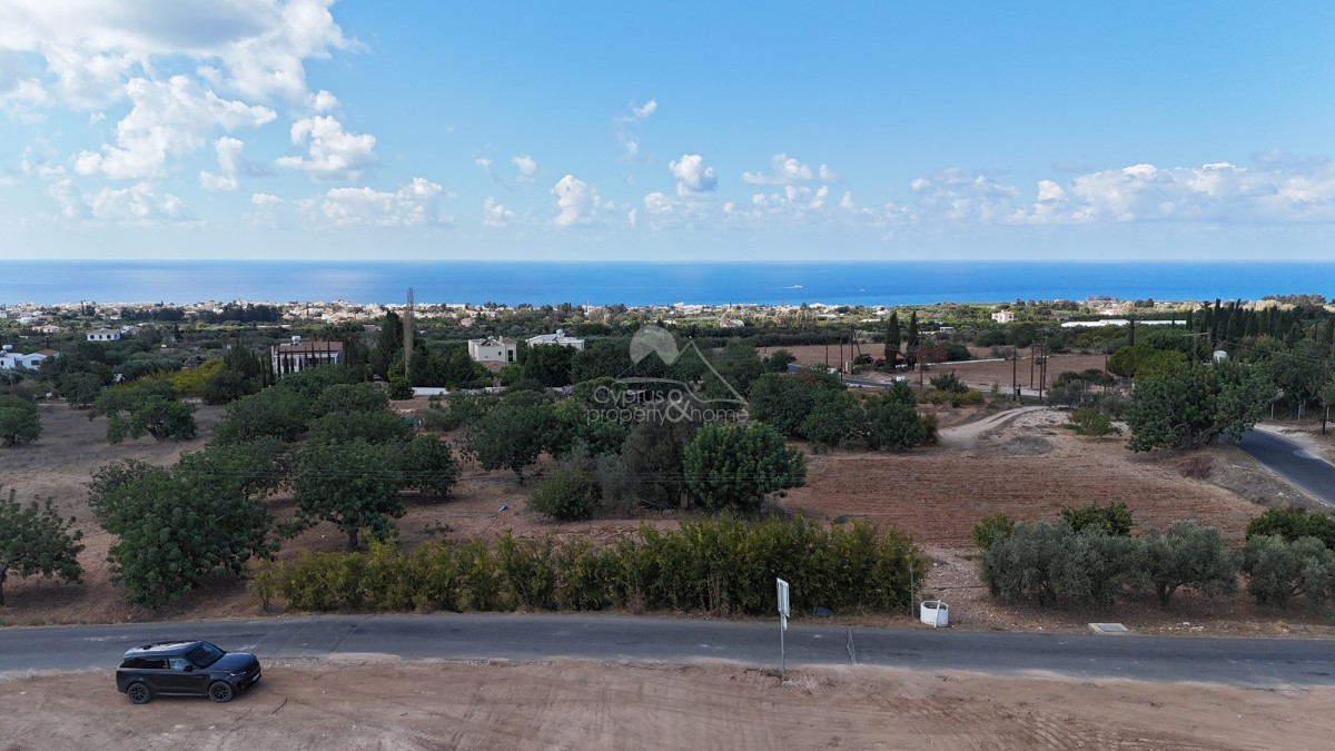 Villa in Tala - view 1